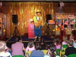 Blackpool Children's Entertainer Adrian Catch